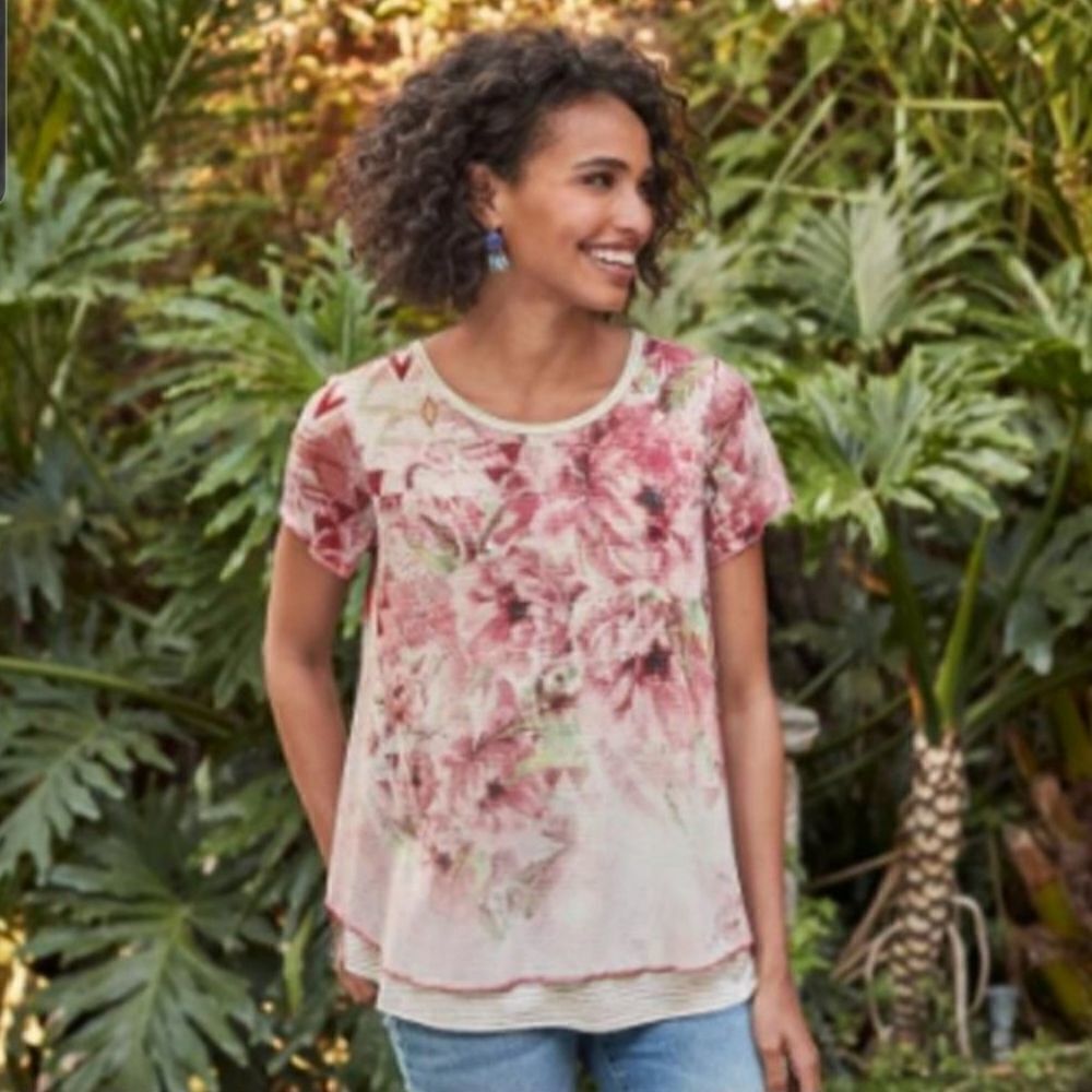 Sundance ever blooming rose tshirt sz Medium